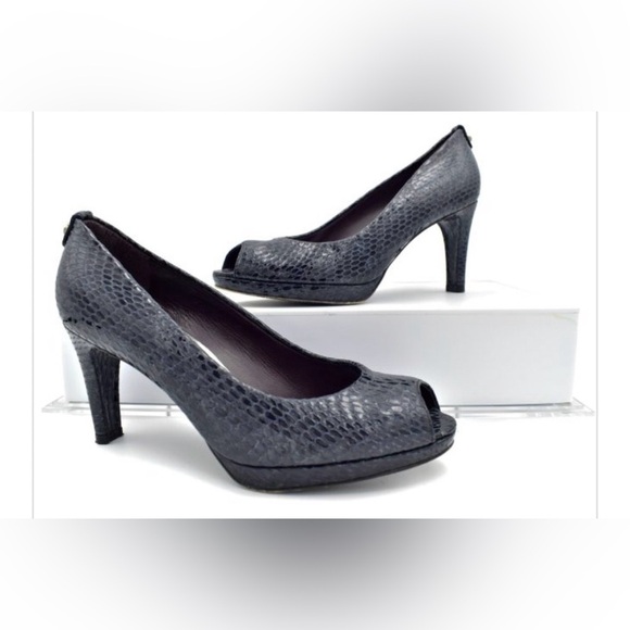 Stuart Weitzman Snake Skin Navy Peep Toe Heels Size 7.5 - Picture 1 of 7